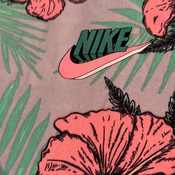 Xl Nike shirt. Great used condition. Worn a few times. - Picture 2 of 3